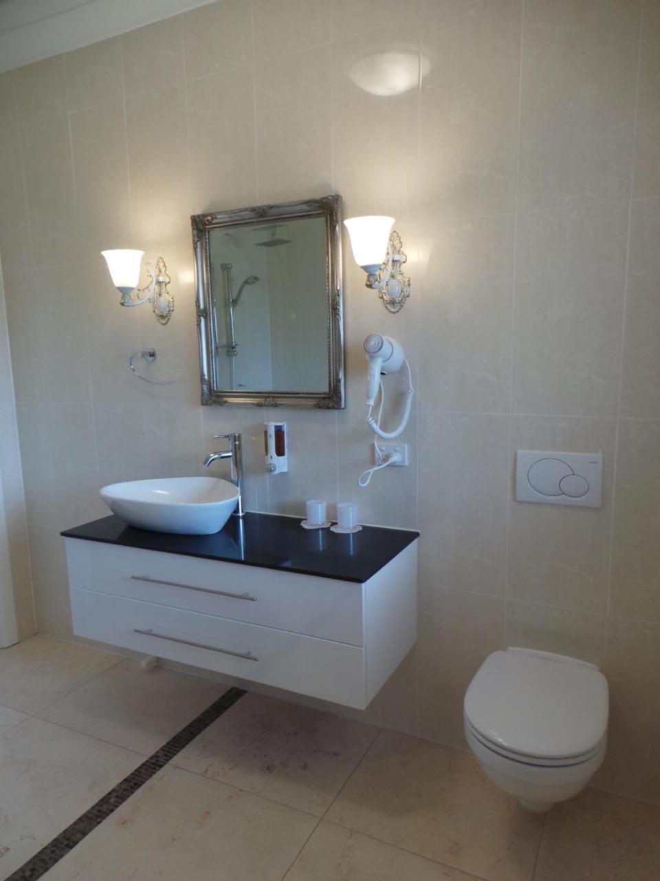 Colin'S Garden Apartment Bomaderry ภายนอก รูปภาพ
